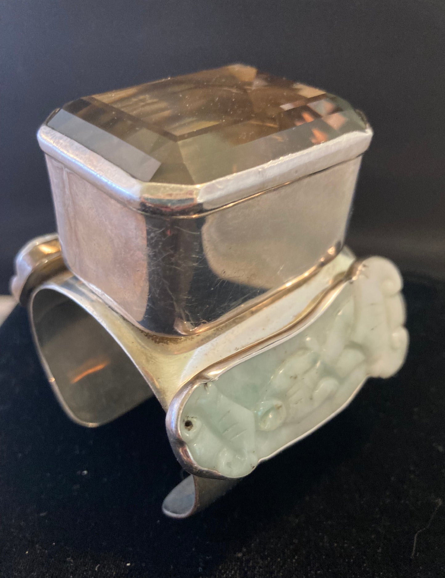 Smokey Topaz, Jade