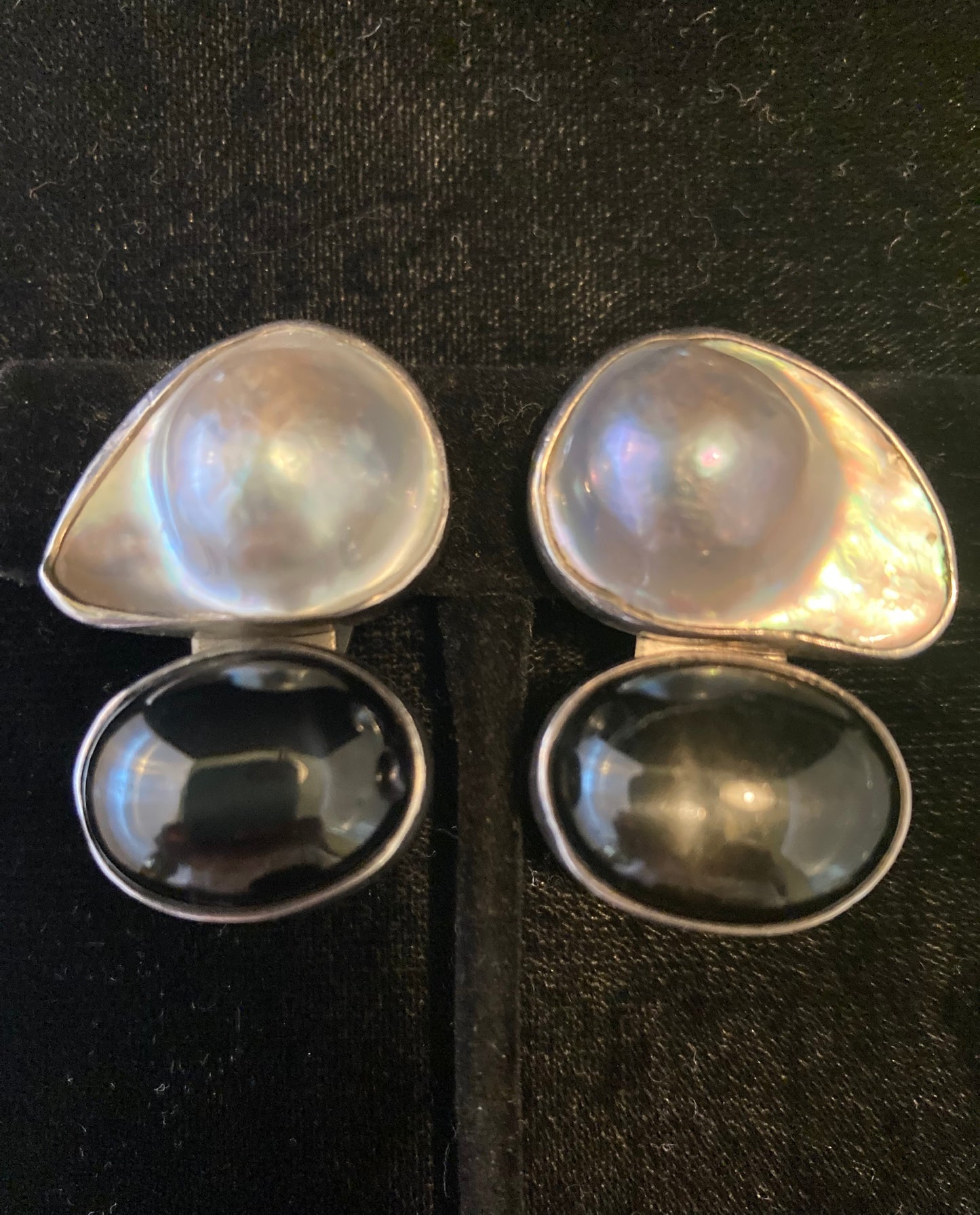 Pearl, Black Star Sapphire