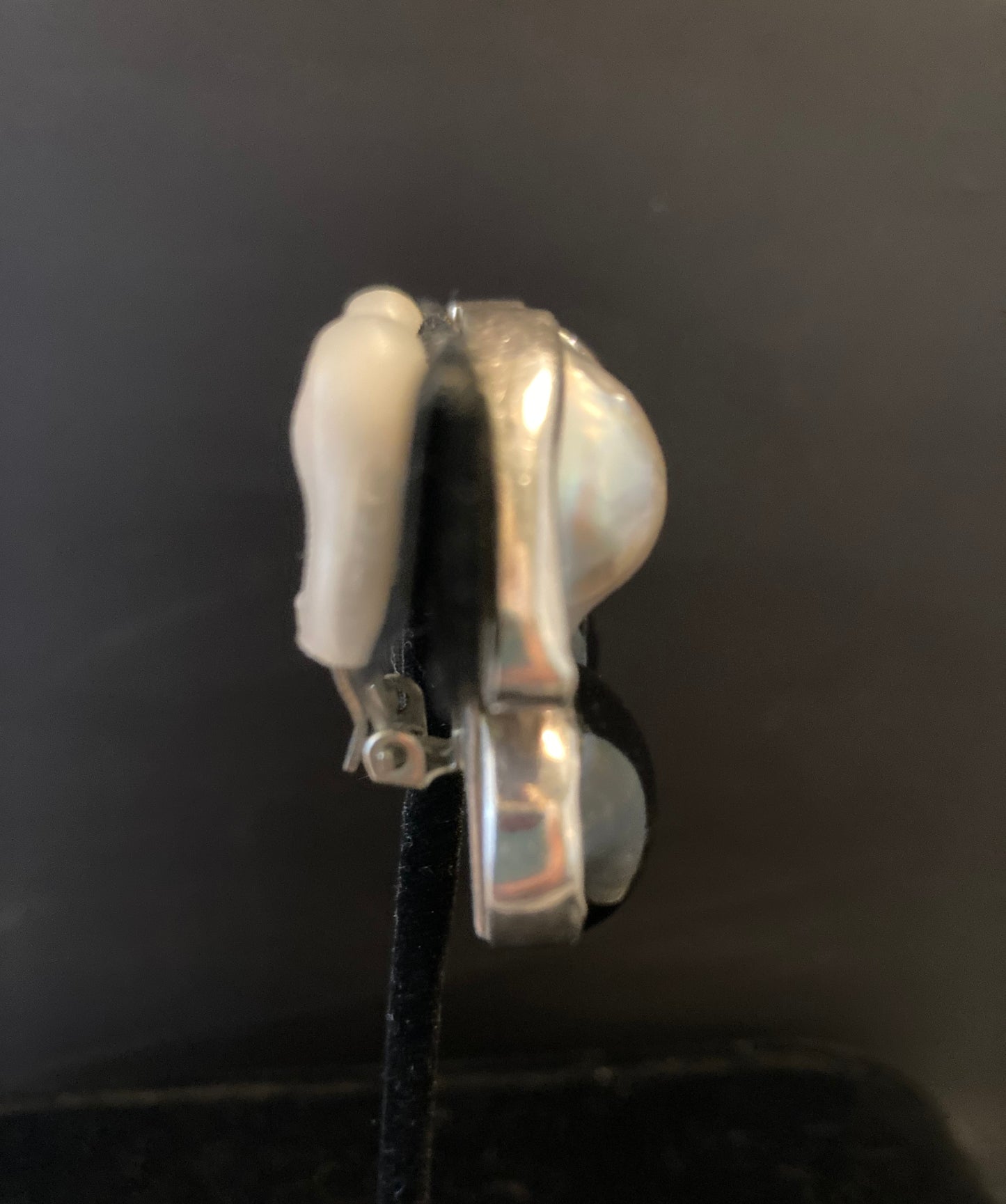 Pearl, Black Star Sapphire