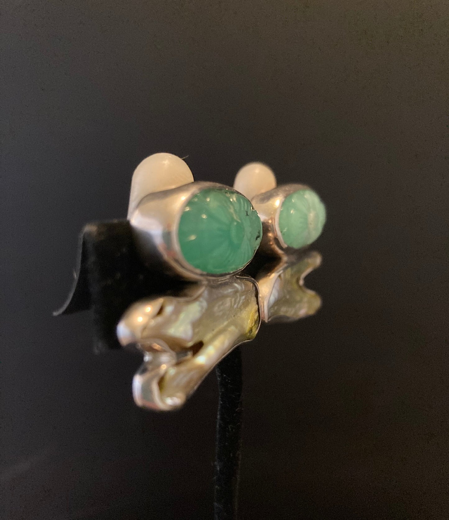 Chalcedony, Pearl