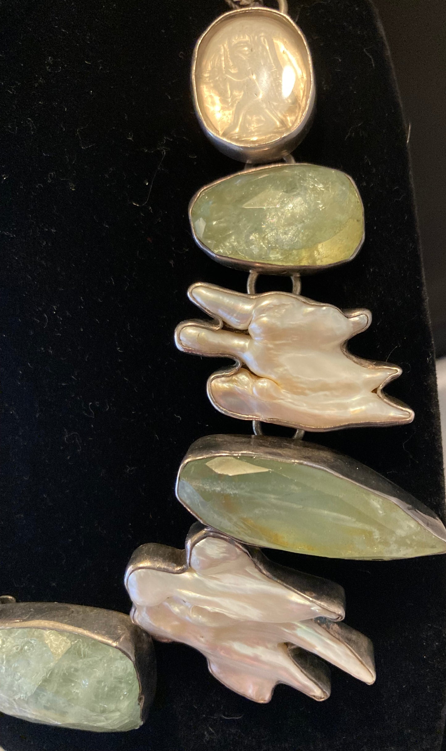 Aquamarine, Biwa Pearl