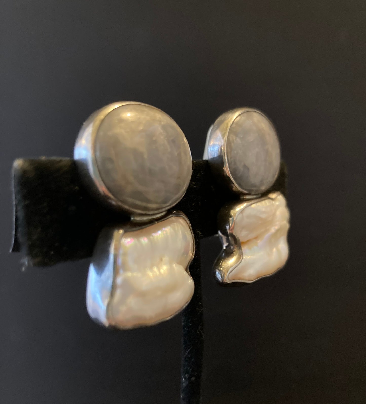 Moonstone, Pearl