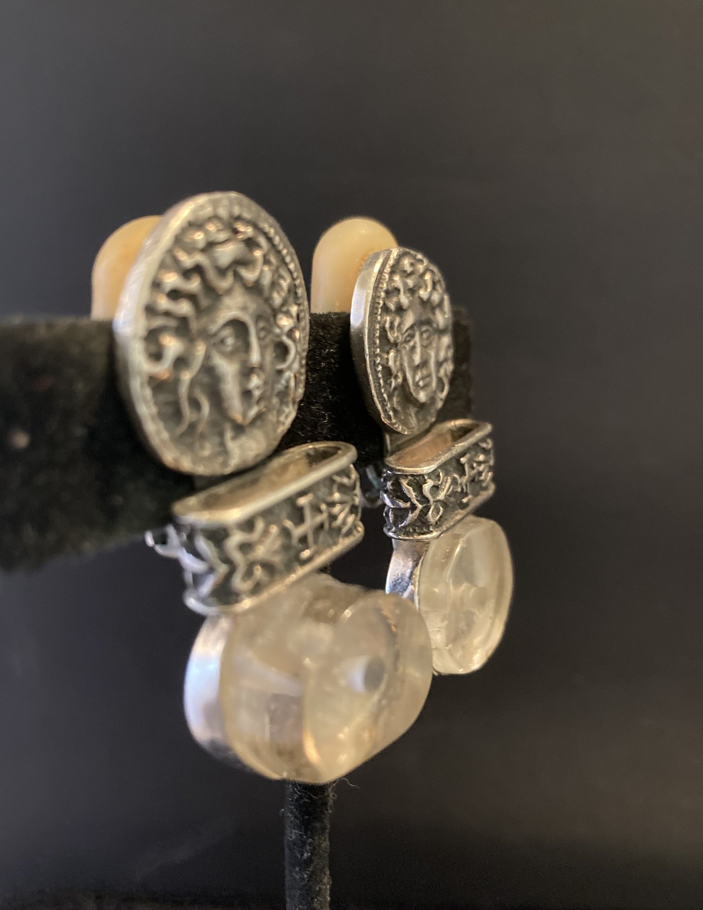 Silver, Quartz