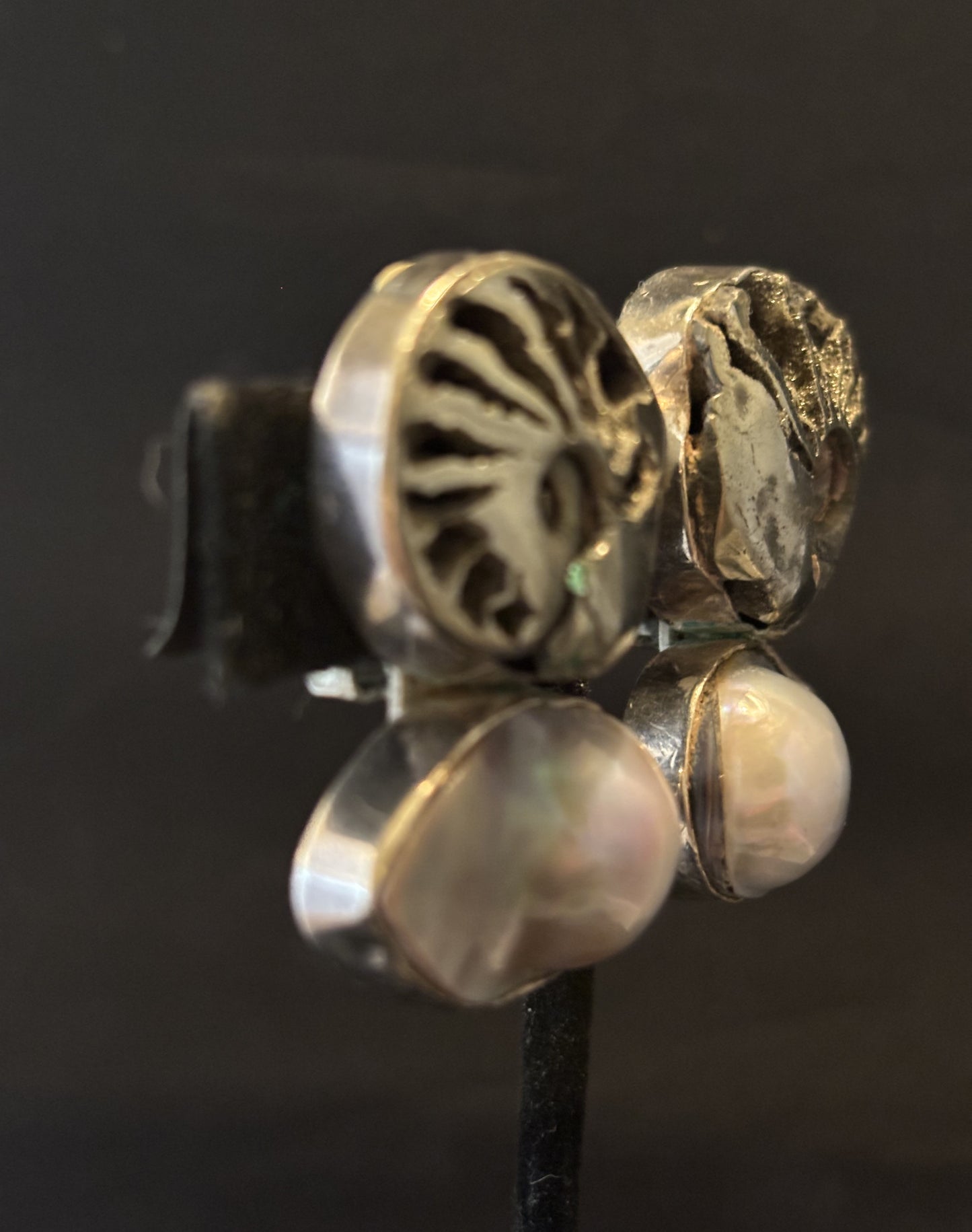 Ammonite, Pearl