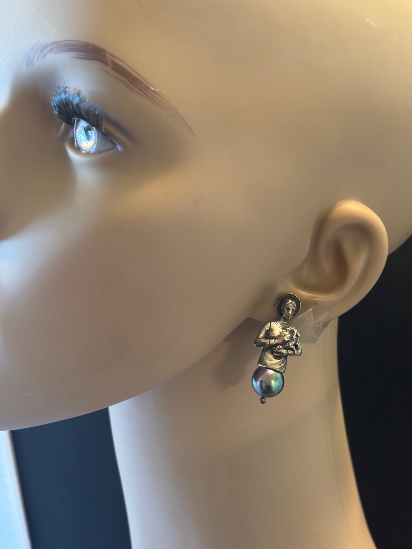 Saint Francis Sterling Silver & Gray Pearl Earring