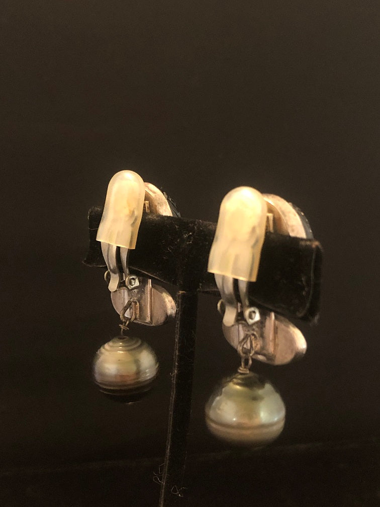 Dark Brown, Black, Green Tourmaline, South Pearl