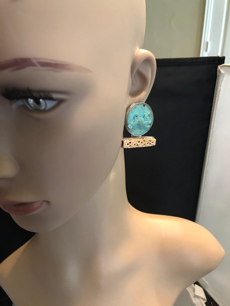 Turquoise, Bone