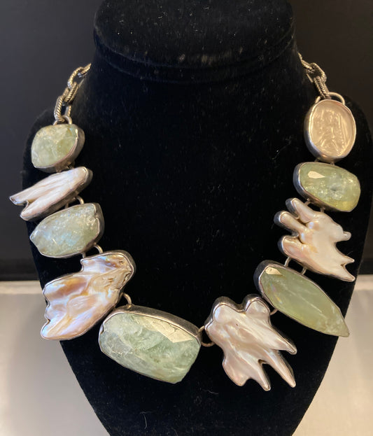 Aquamarine, Biwa Pearl