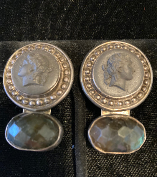 Gray Cameo, Labradorite