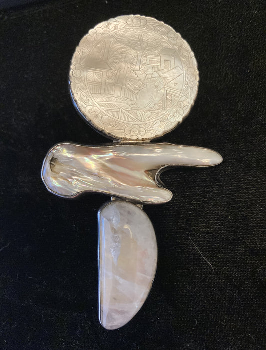 Mother of Pearl, Moonstone