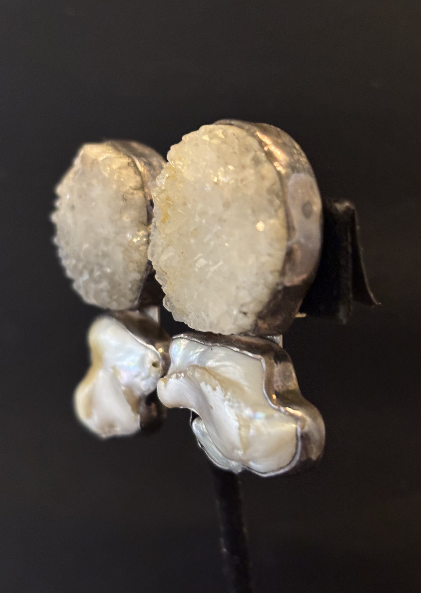White Druzy, Biwa Pearl
