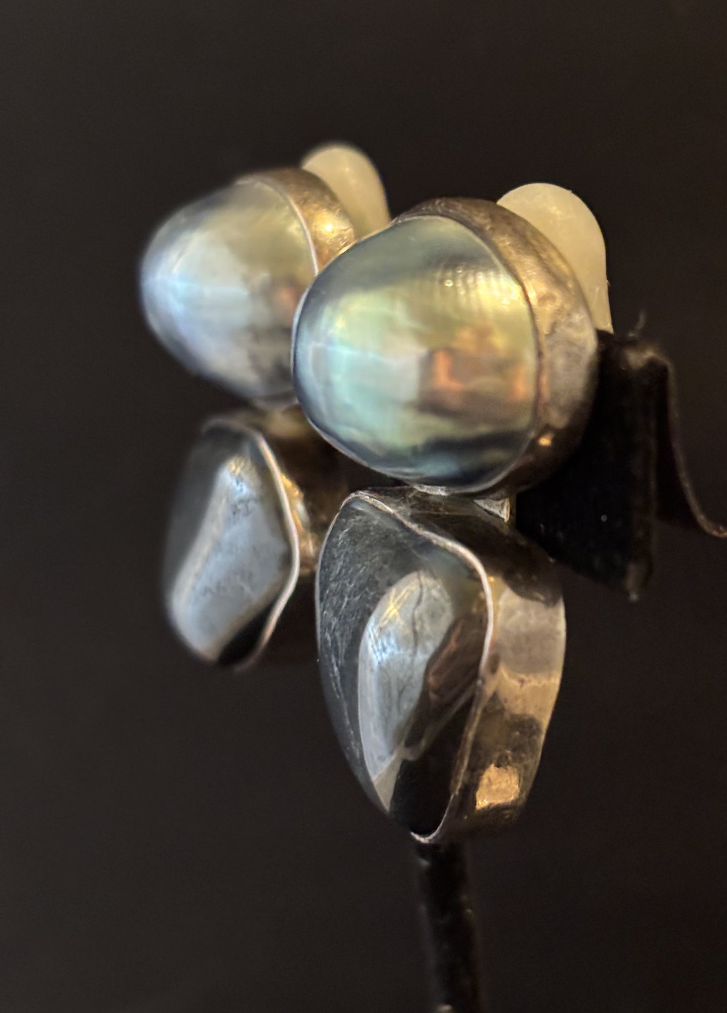Osmena Pearl, Hematite