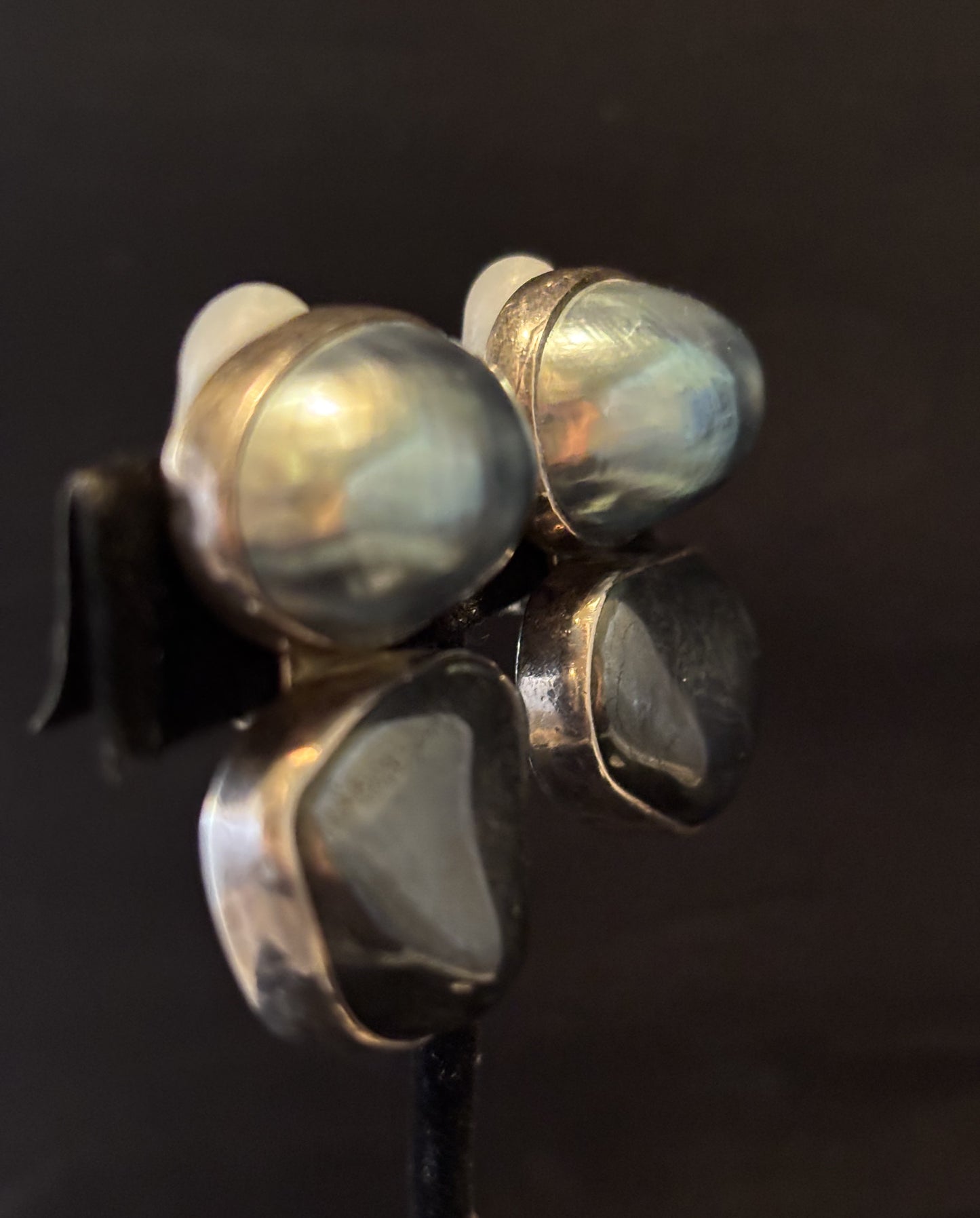 Osmena Pearl, Hematite