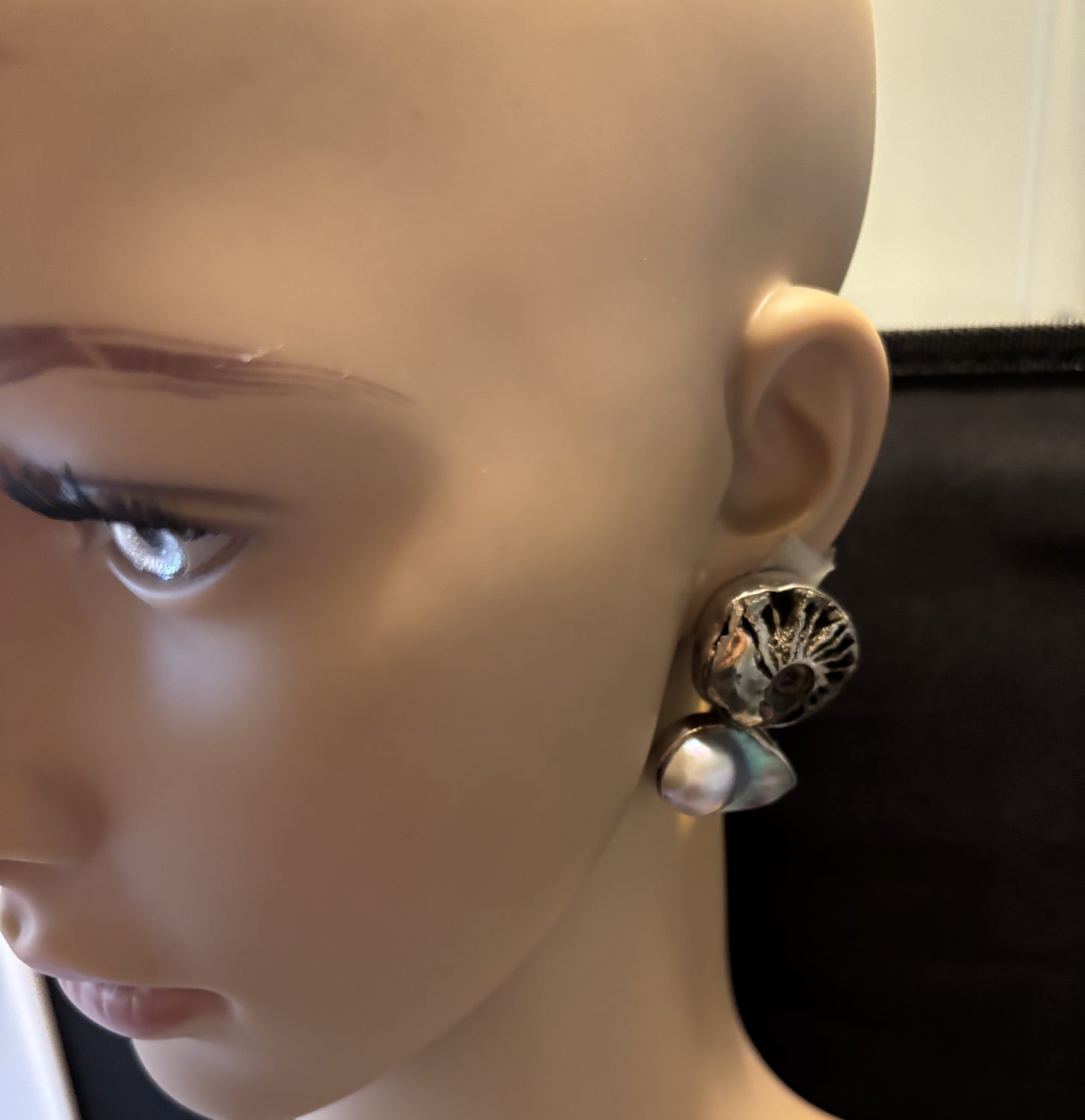 Ammonite, Pearl