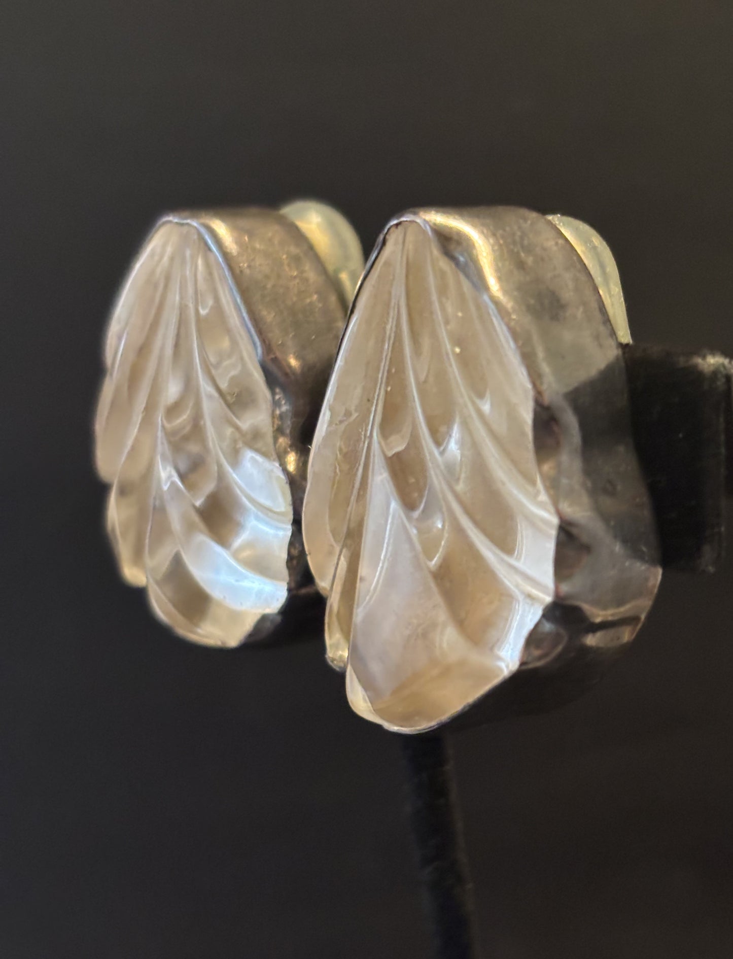 Crystal Qtz.