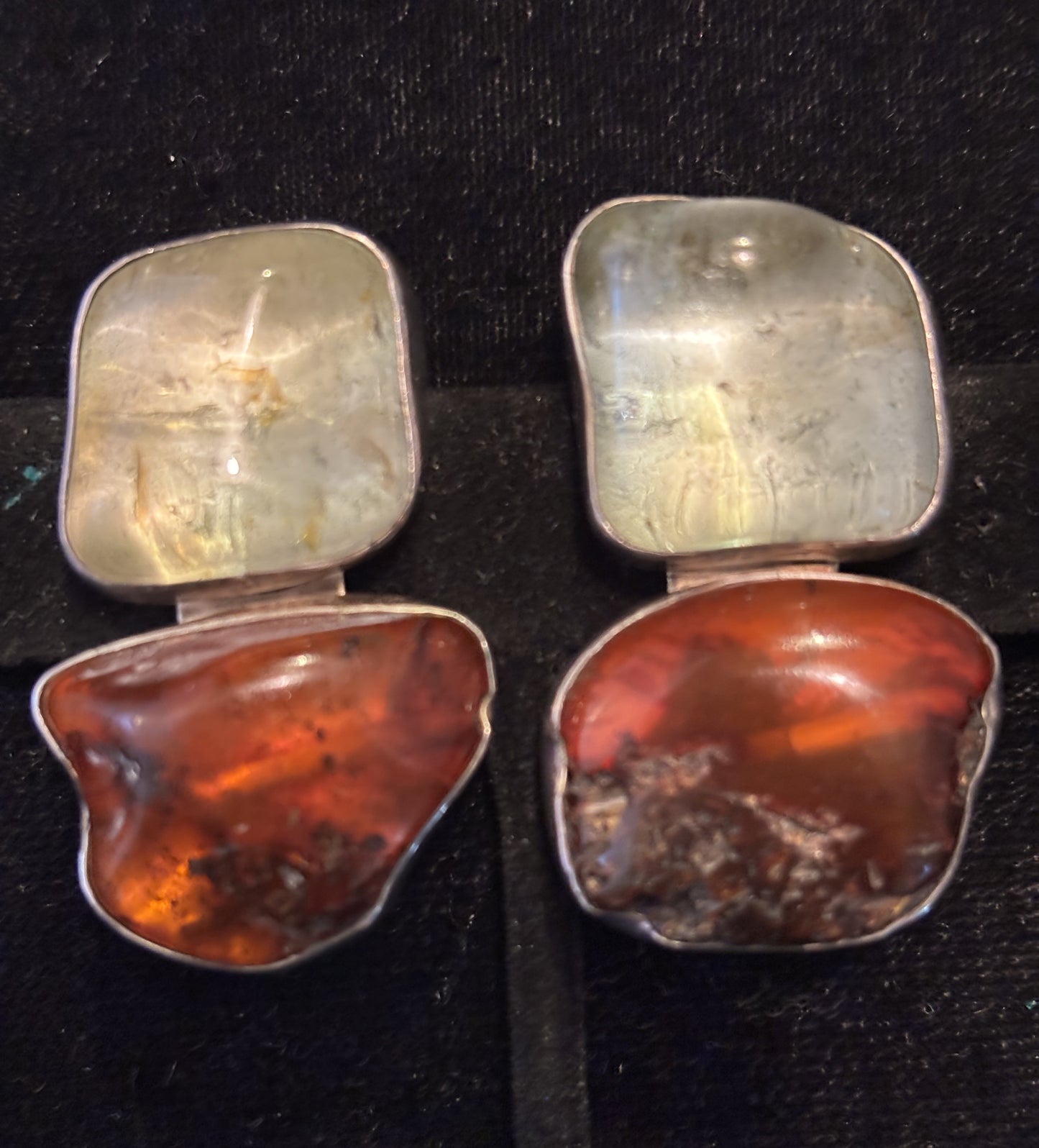 Blue Topaz, Amber