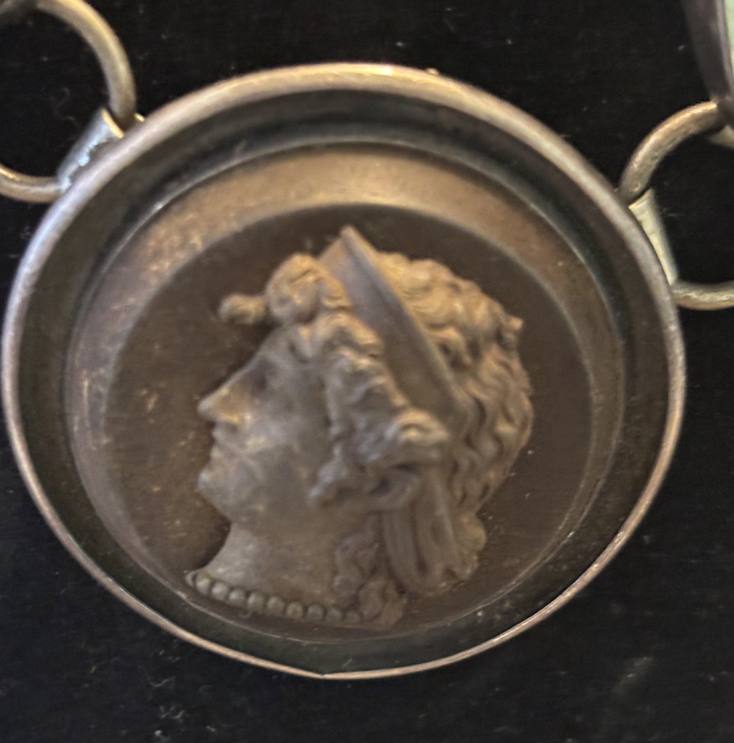 Cameo, Multi-Stone