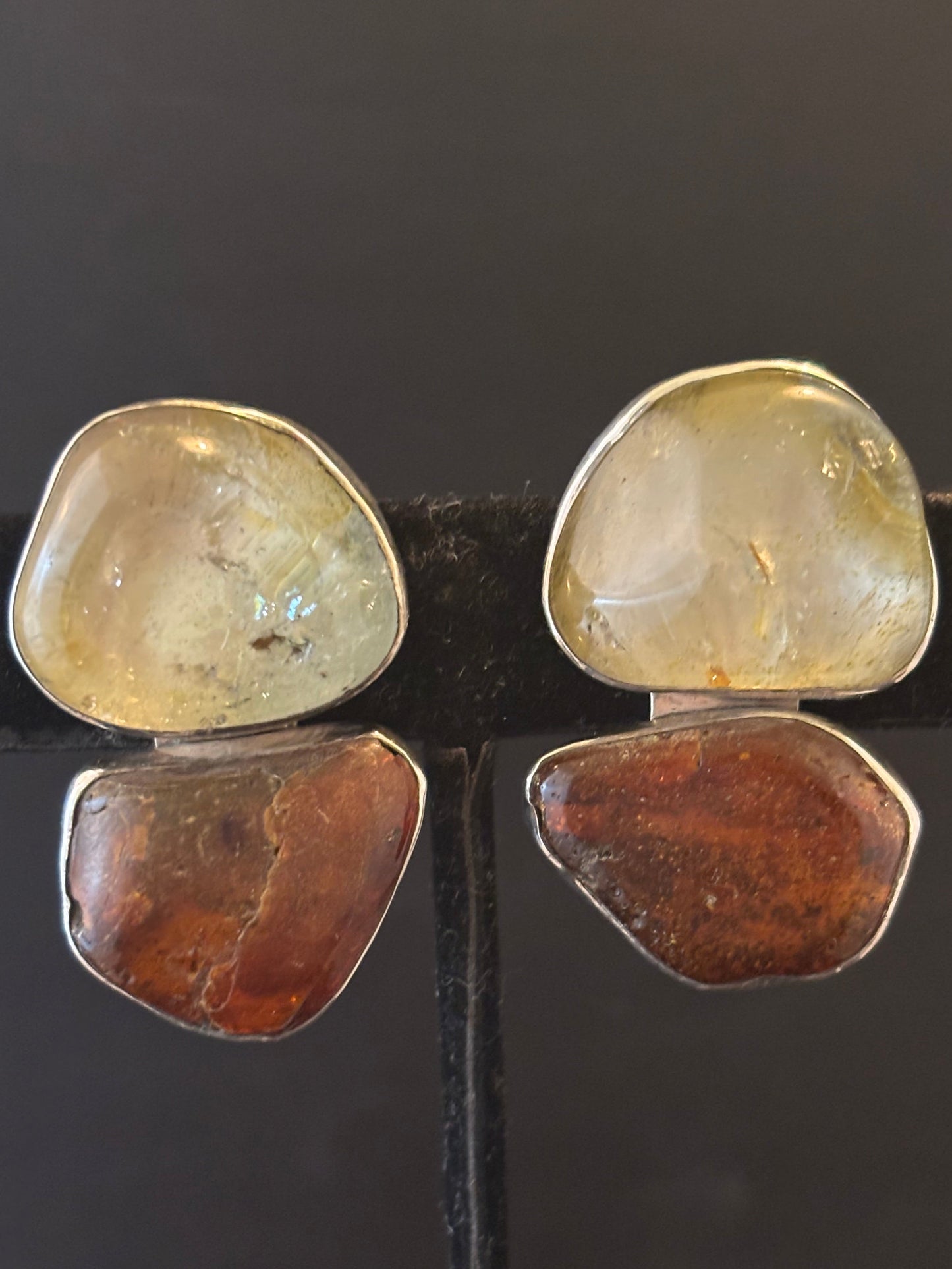 Blue Topaz, Amber