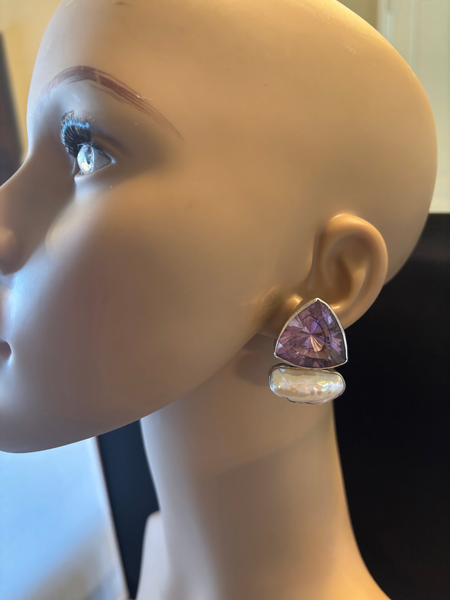 Amethyst, Biwa Pearl