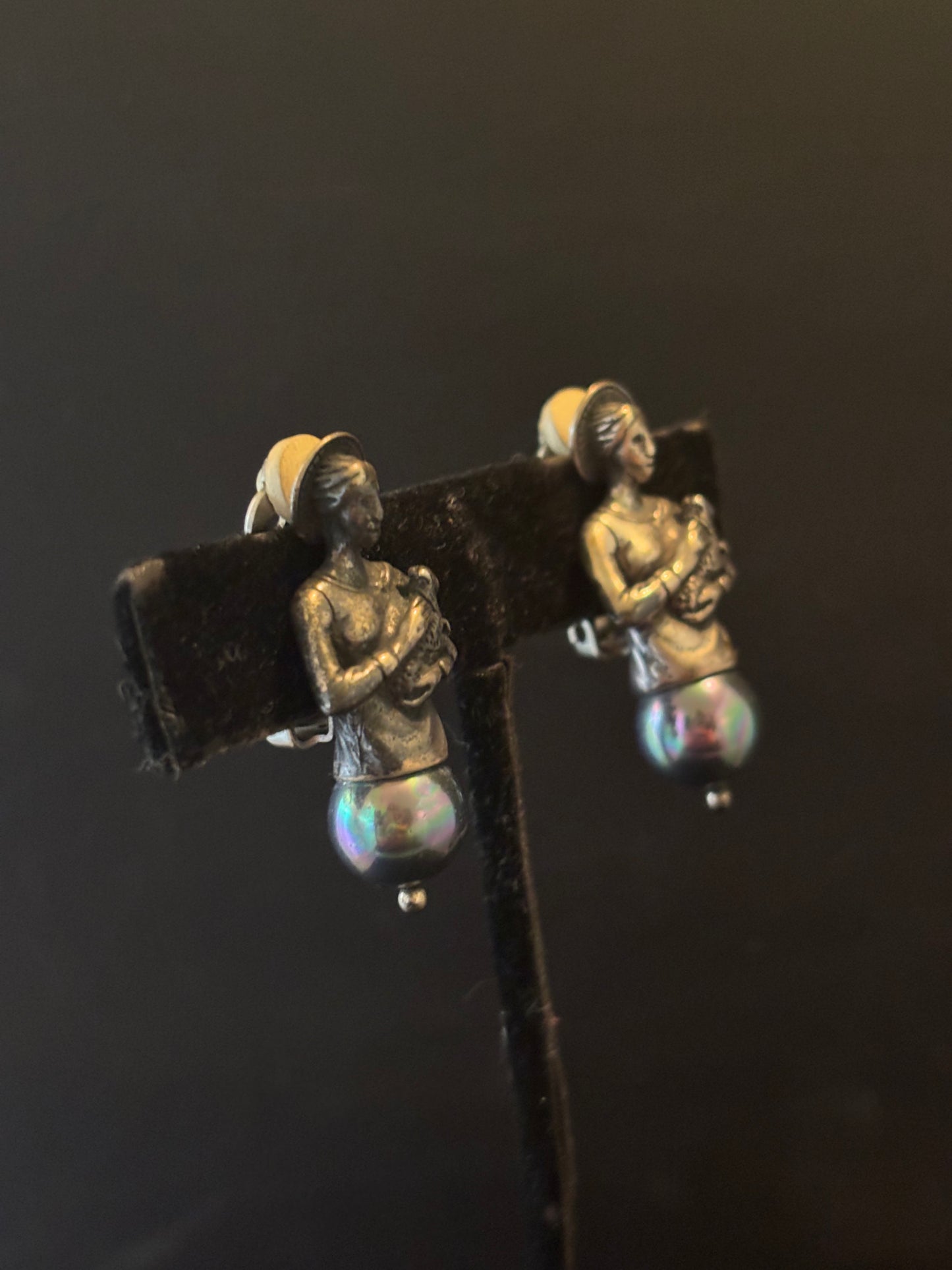 Saint Francis Sterling Silver & Gray Pearl Earring