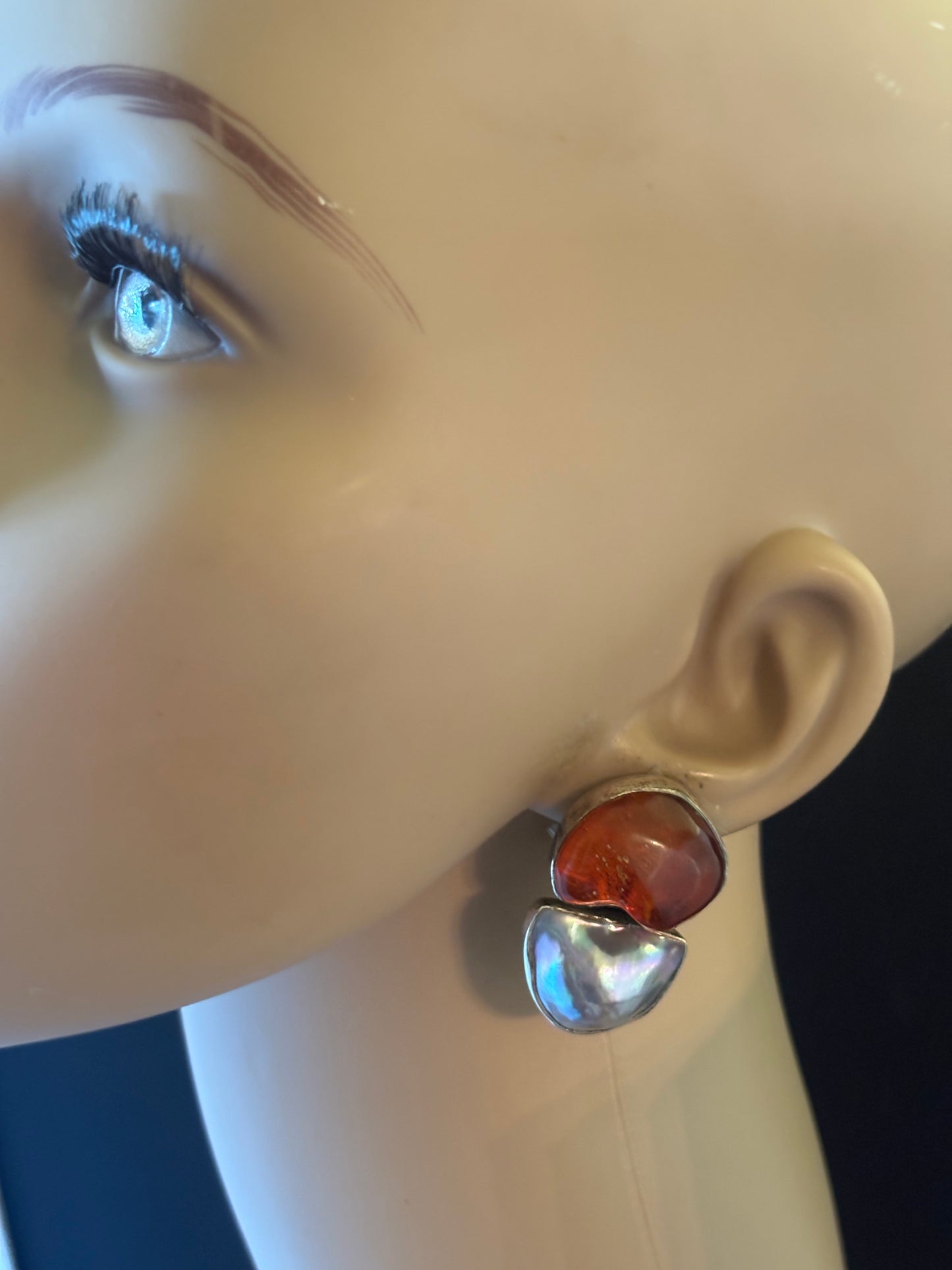 Amber, Blister Pearl