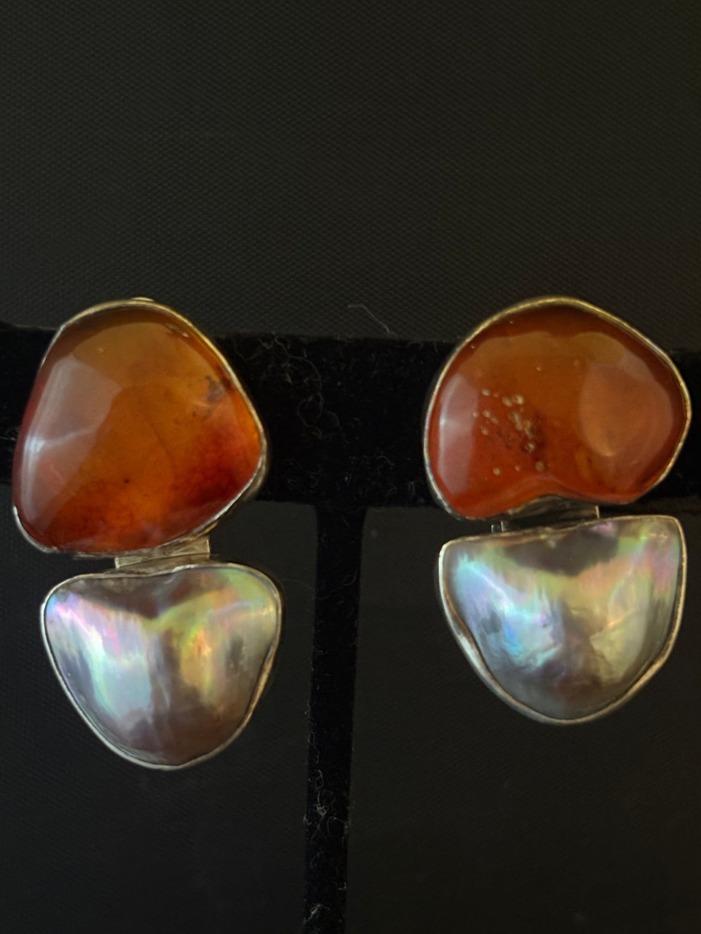 Amber, Blister Pearl