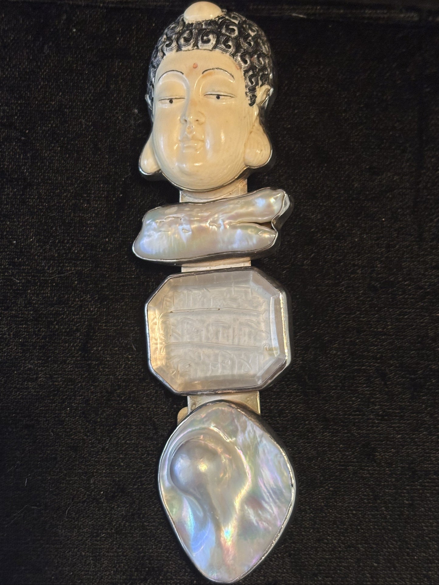 Buddha head, Biwa Pearl, Crystal, Blister Pearl Pin