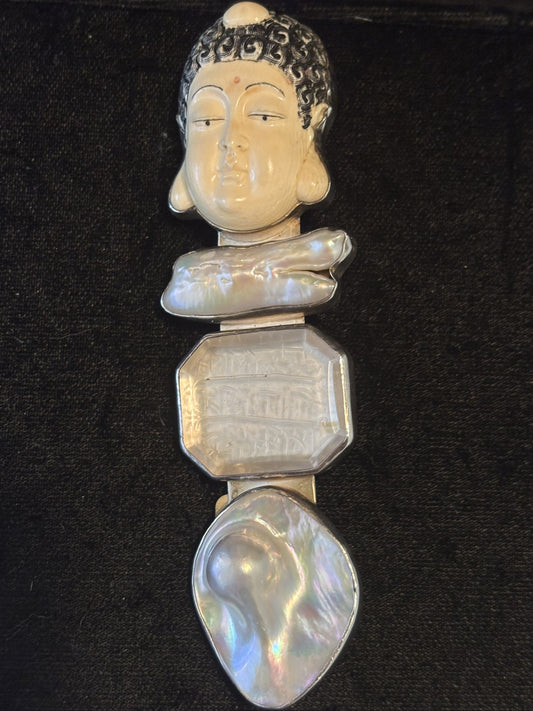 Buddha head, Biwa Pearl, Crystal, Blister Pearl Pin