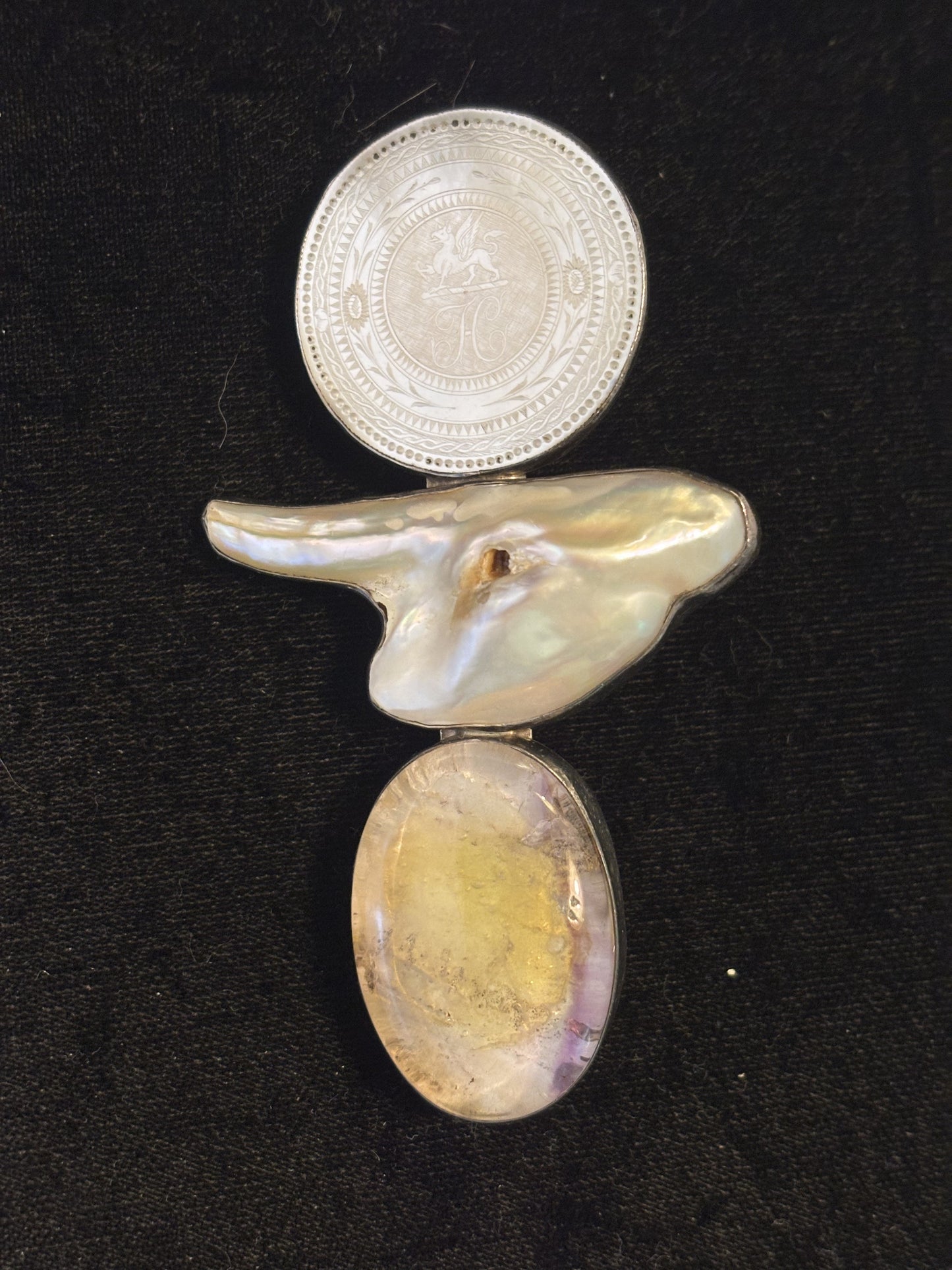 Mother of Pearl Gaming Chip, Biwa