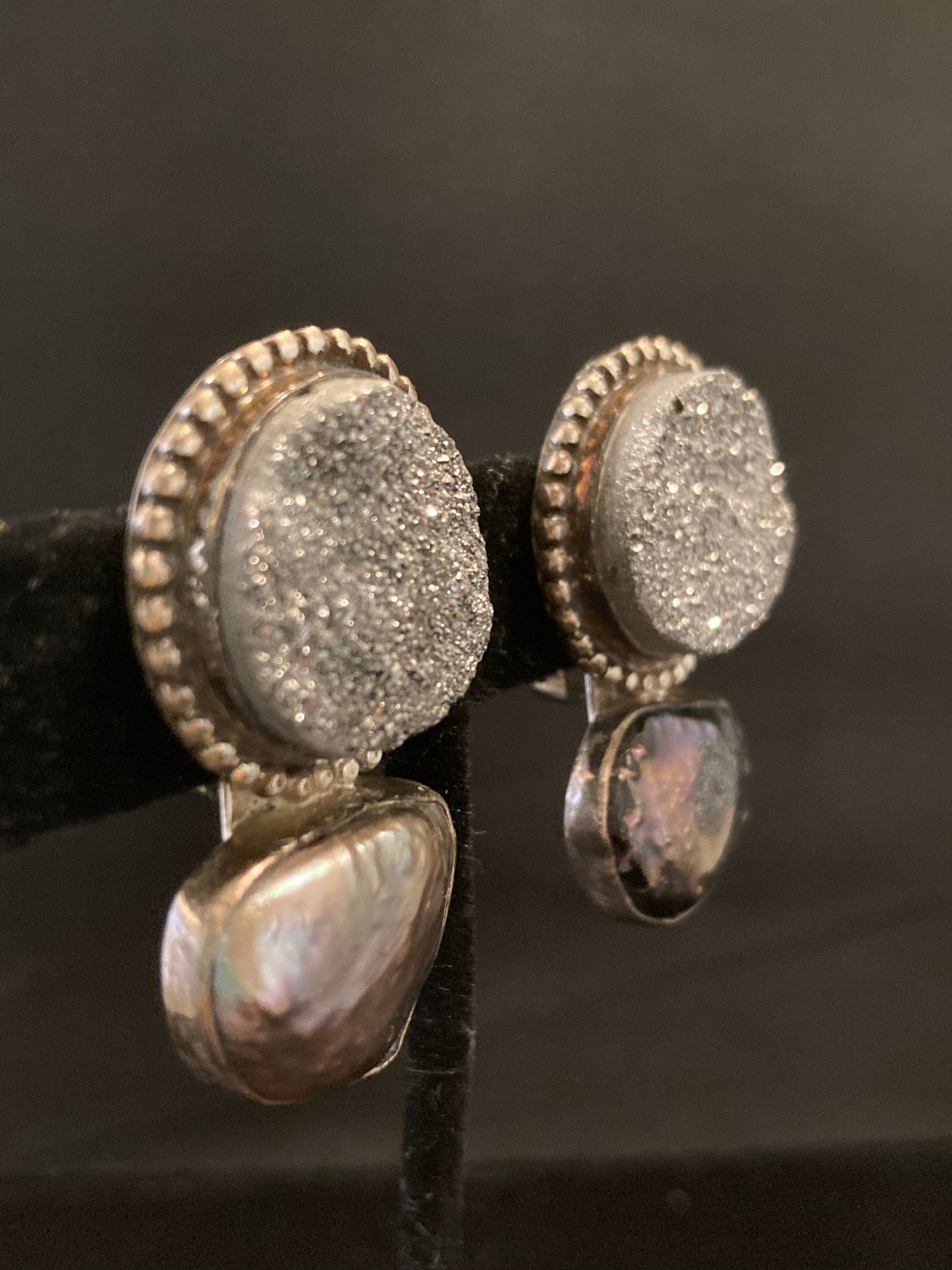 Gray Druzy, Gray Pearl