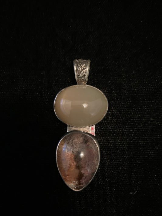 Moonstone, Sandstone