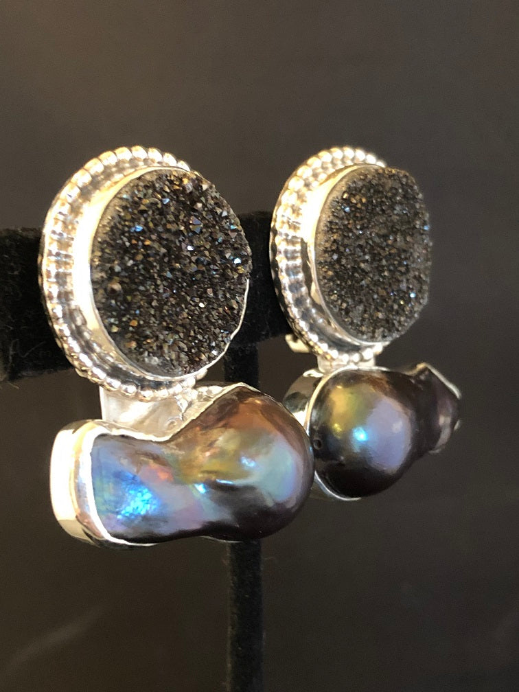Black Druzy, Pearl