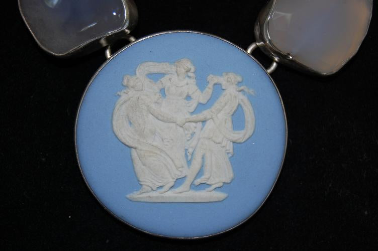 Wedgewood/Chalcedony Mineral Neck